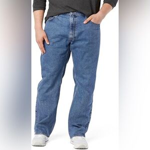 Levi's Men's 550 Relaxed Mid Rise Relaxed Fit Tapered Leg Jeans Size 42x30